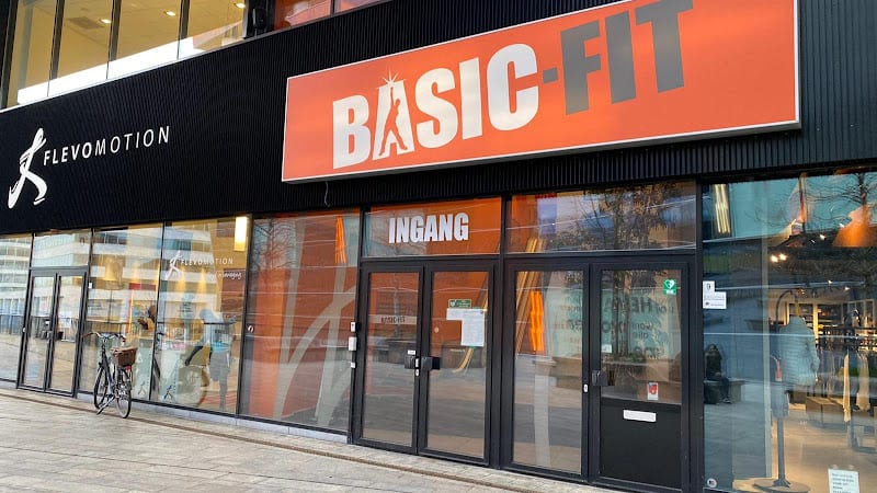 Sportschool Basic-Fit 24/7 Almere Willem de Zwijgerlaan in Almere