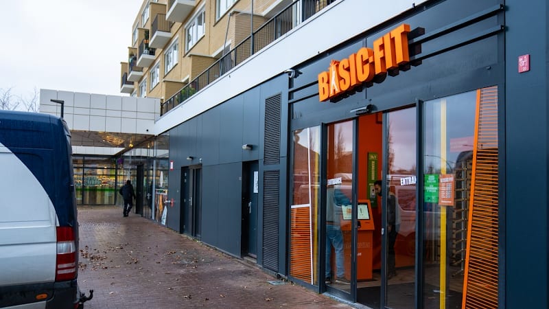 Sportschool Basic-Fit 24/7 Capelle aan den IJssel Koraalrood in Capelle aan den IJssel