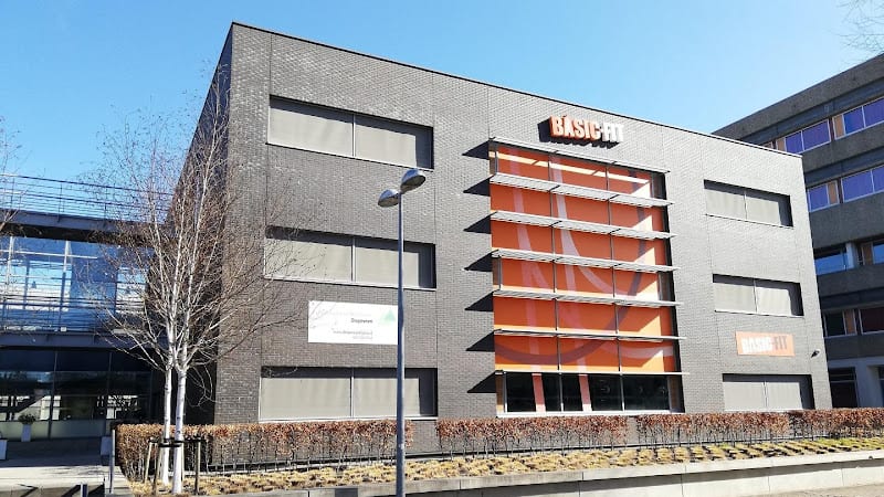 Sportschool Basic-Fit 24/7 Haarlem Pastoor de Kroonstraat in Haarlem