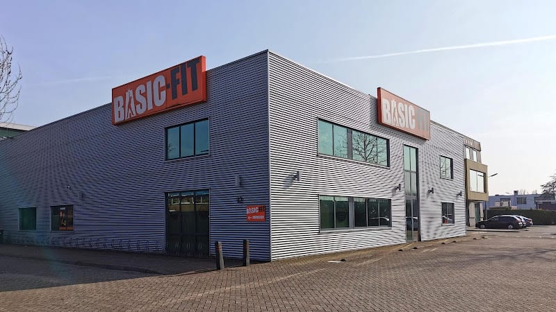 Sportschool Basic-Fit 24/7 Nieuw-Vennep Vondelweg in Nieuw-Vennep