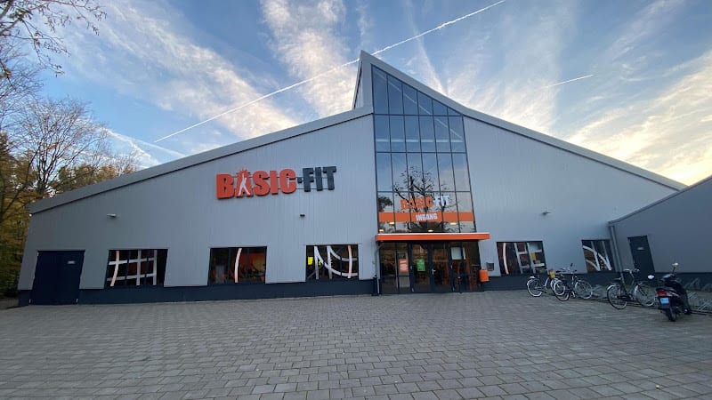 Sportschool Basic-Fit 24/7 Rotterdam Lijnbaan in Rotterdam