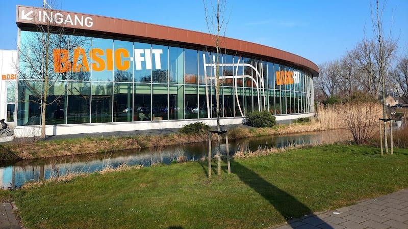 Sportschool Basic-Fit 24/7 Schiedam Corellistraat in Schiedam