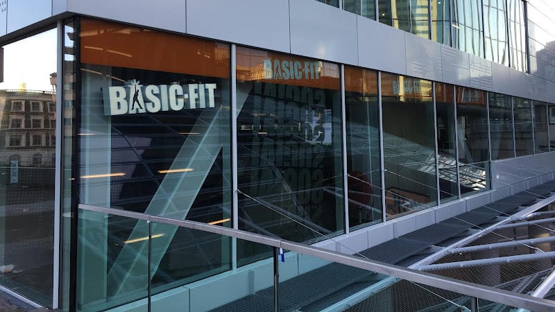 Sportschool Basic-Fit 24/7 Utrecht Burgemeester van Leeuwenpassage in Utrecht