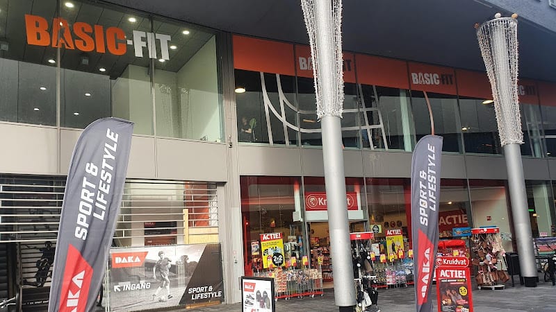 Sportschool Basic-Fit Deventer Limburglaan in Deventer