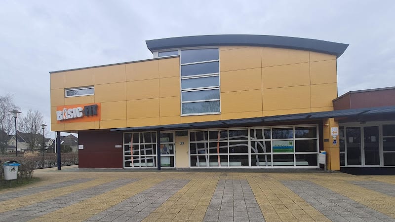 Sportschool Basic-Fit Woerden Van Helvoortlaan in Woerden
